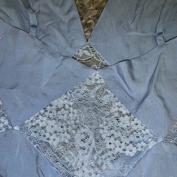 Baby blue lace cutout romper - Picture 7 of 8